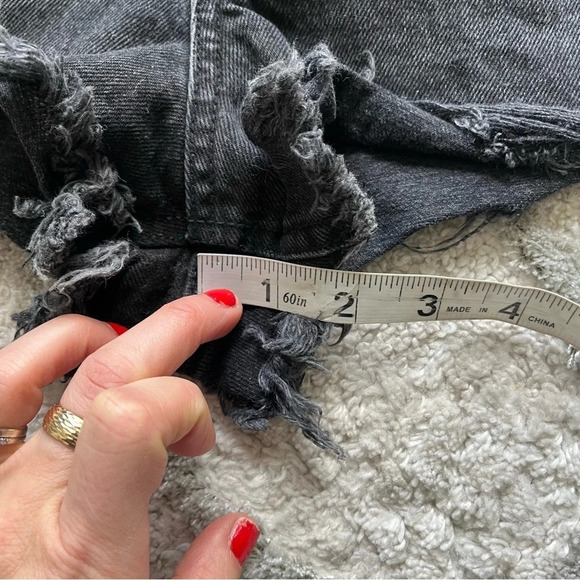 Zara black wash denim jean shorts high rise button fly cut offs 4 - Picture 6 of 7